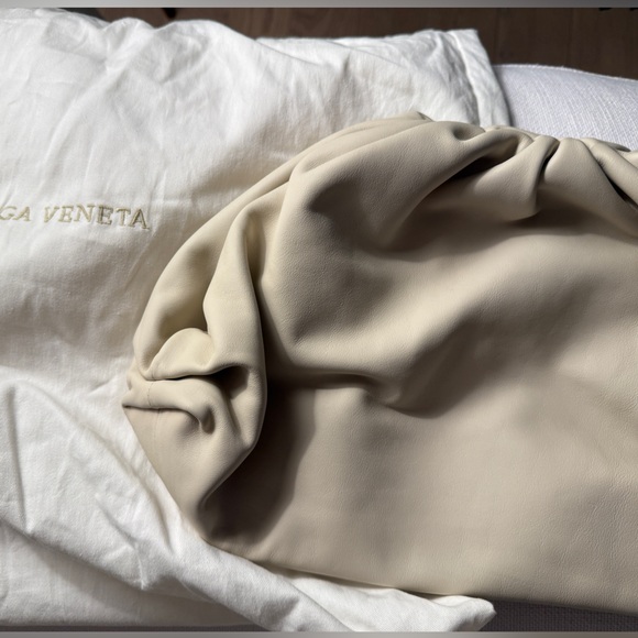 BV calf the pouch - oversize clutch (cloud) - Picture 2 of 8